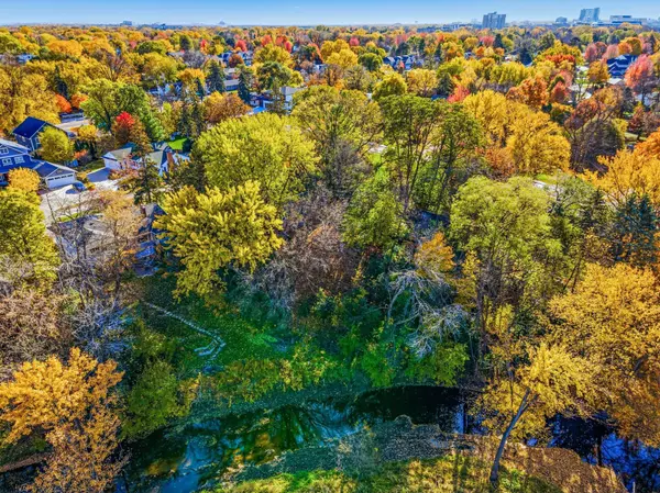 Edina, MN 55424,4024 Wood End DR