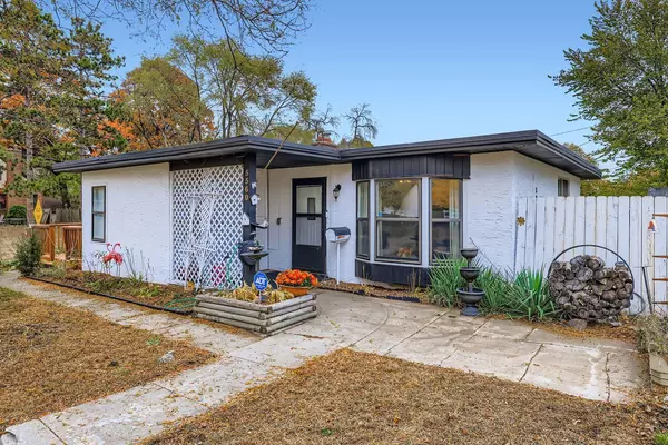 5560 Camden AVE N, Brooklyn Center, MN 55430