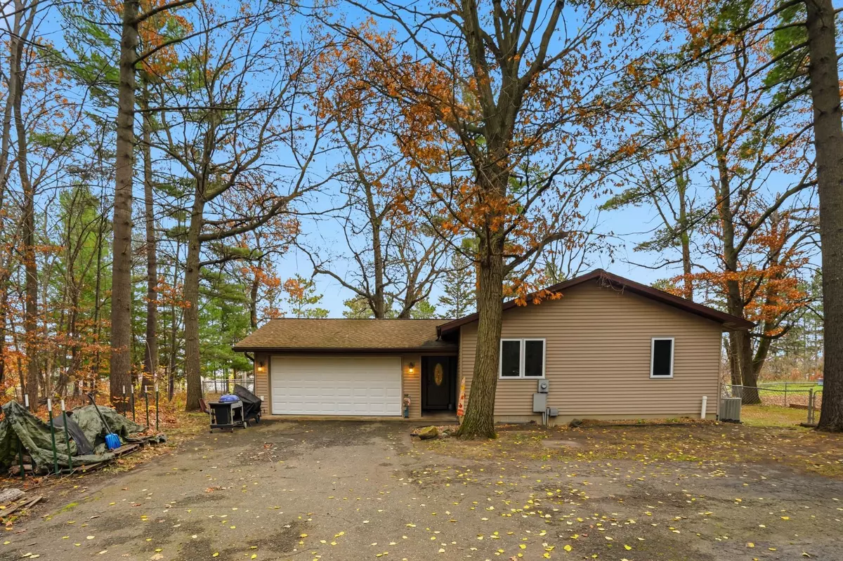 Nisswa, MN 56468,4617 Forest Hills CIR