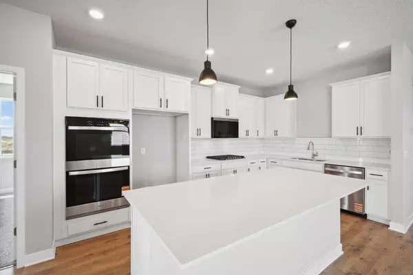 Chaska, MN 55318,1513 Clover Preserve WAY