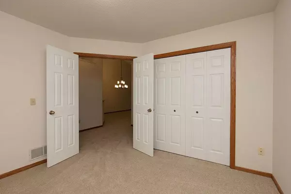 Apple Valley, MN 55124,14387 Embassy WAY