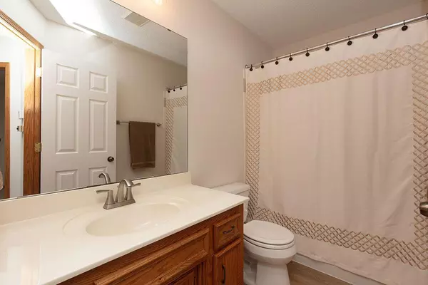 Apple Valley, MN 55124,14387 Embassy WAY