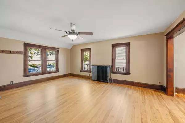 Saint Paul, MN 55104,1058 Blair AVE