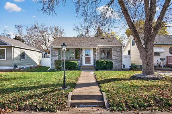 Robbinsdale, MN 55422,3716 Quail AVE N