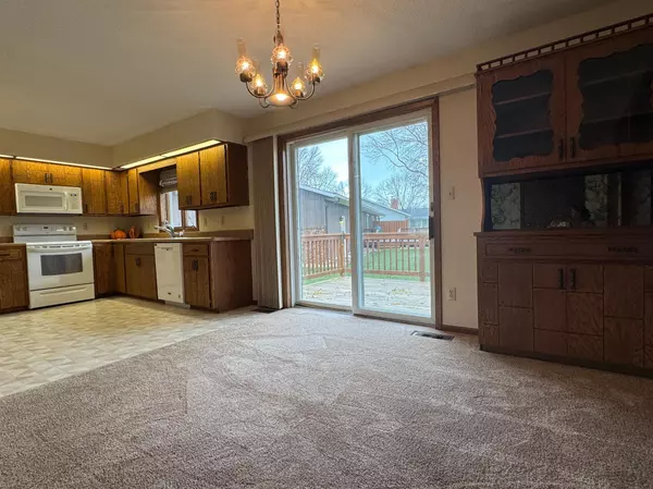 Marshall, MN 56258,204 F ST