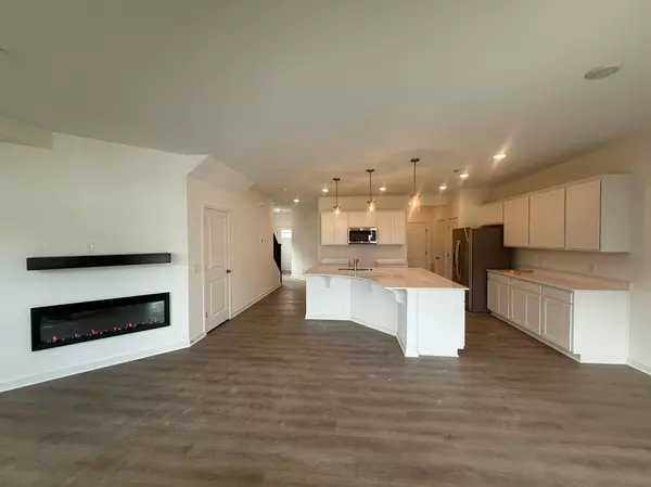 Rosemount, MN 55068,14972 Avondale VW