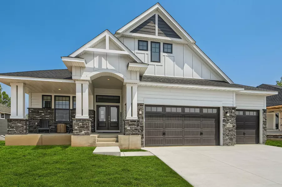 1491 Palmer DR N, Lake Elmo, MN 55042