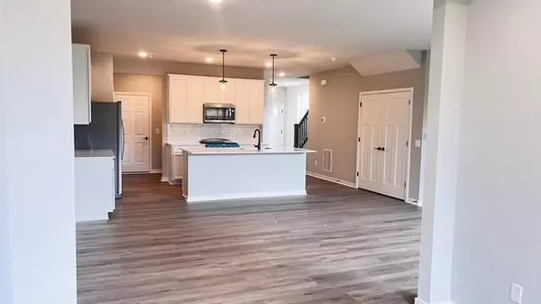 Rosemount, MN 55068,14995 Avondale VW