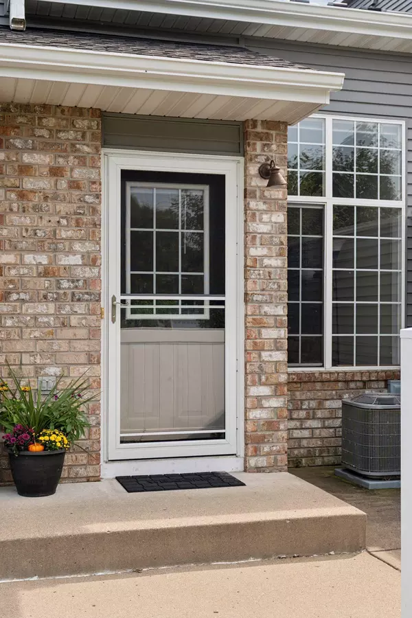 Blaine, MN 55449,8724 Hastings CIR NE