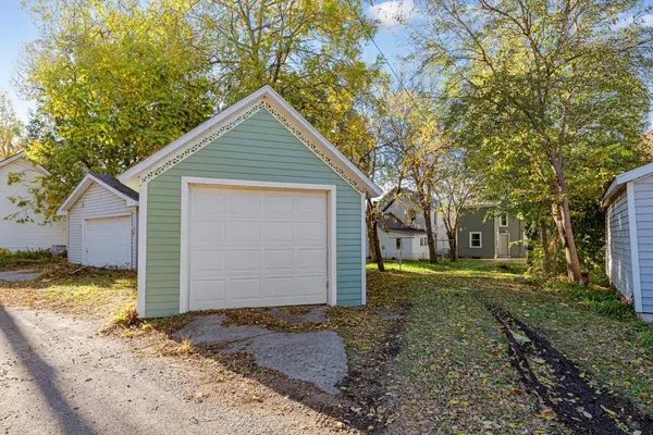 Mankato, MN 56001,411 N Broad ST