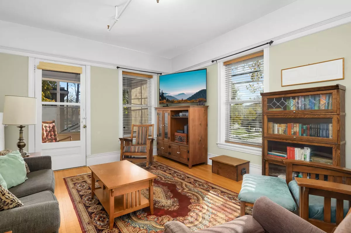 Saint Paul, MN 55104,69 Milton ST N #3