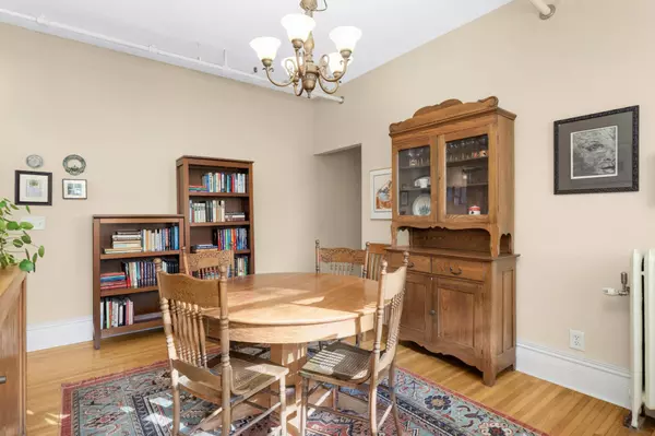 Saint Paul, MN 55104,69 Milton ST N #3