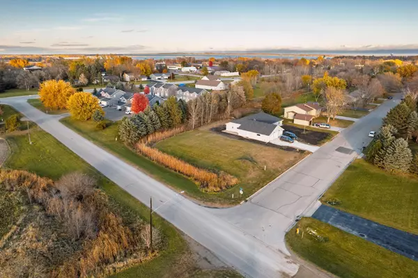 Osakis, MN 56360,706 W Oak ST