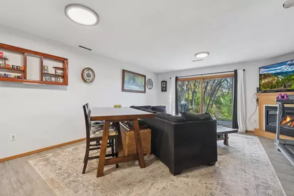 3030 Shields DR #105, Eagan, MN 55121