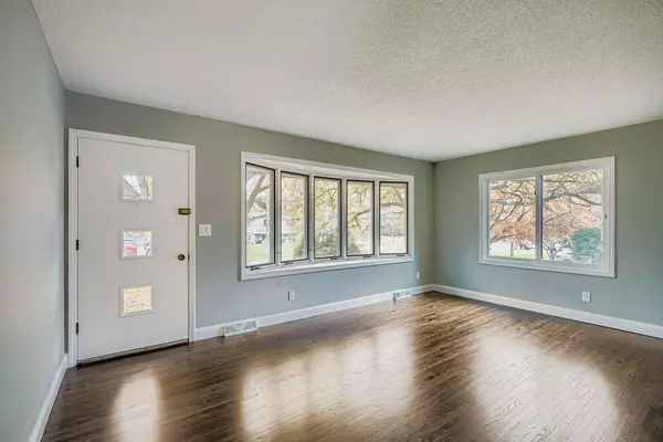 Oakdale, MN 55128,2741 Gresham AVE N