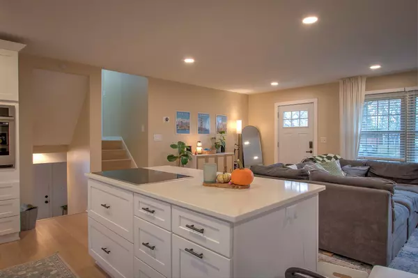 Bloomington, MN 55437,4652 Morris CIR