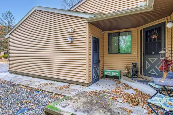 Circle Pines, MN 55014,104 South DR