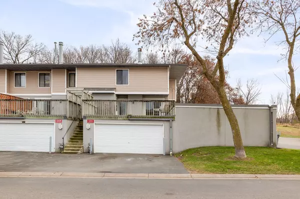 1312 Wagon Wheel RD, Hopkins, MN 55343