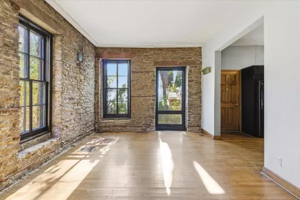 Saint Paul, MN 55103,480 Iglehart AVE