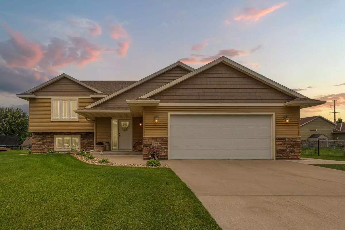 Faribault, MN 55021,1604 Prairie AVE SW