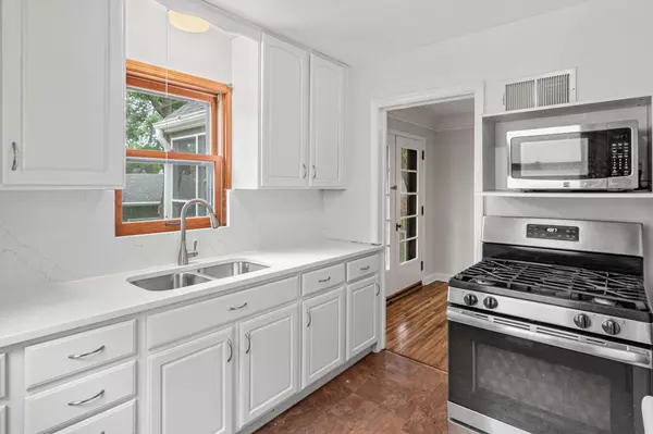 Minneapolis, MN 55417,5712 25th AVE S