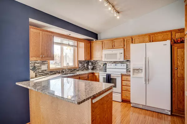 Shakopee, MN 55379,348 Columbine LN