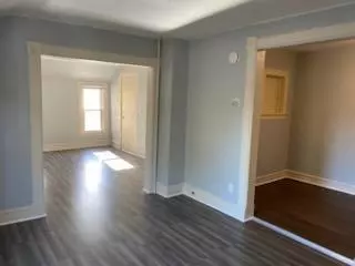 Saint Paul, MN 55106,893 Jenks AVE