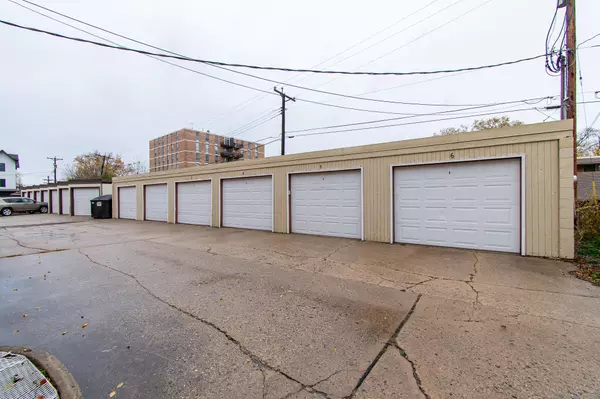 Fargo, ND 58103,612 8th ST S