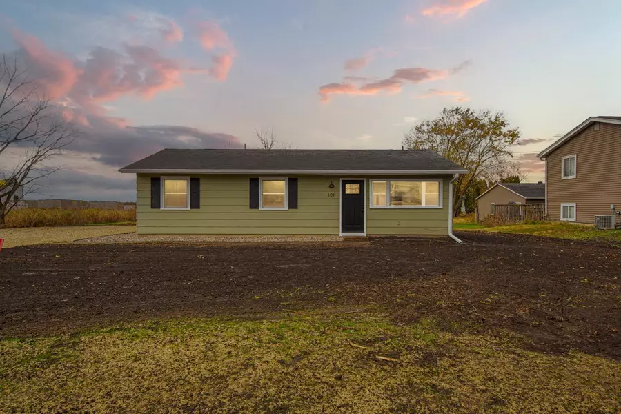 101 6th AVE NW, Dodge Center, MN 55927