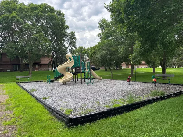 Coon Rapids, MN 55448,12619 Alder ST NW