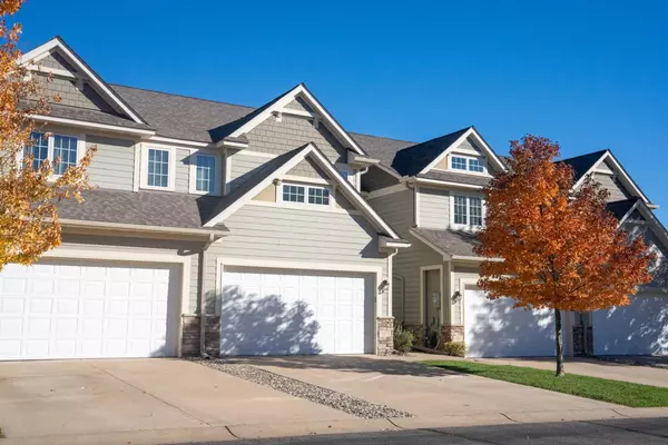 1077 Provence LN, Waconia, MN 55387