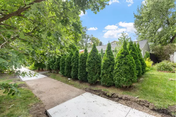 Saint Paul, MN 55105,263 Lexington Pkwy S