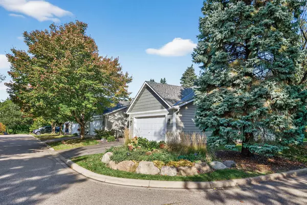 Burnsville, MN 55306,801 Southcross DR E