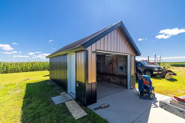 Appleton, MN 56208,755 240th AVE SW