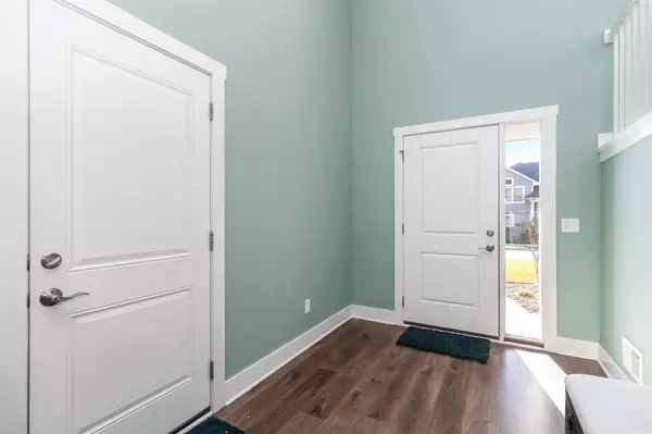 New Hope, MN 55428,7430 51st AVE N