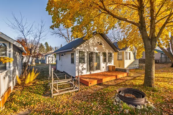 Osakis, MN 56360,1727 E Lake ST