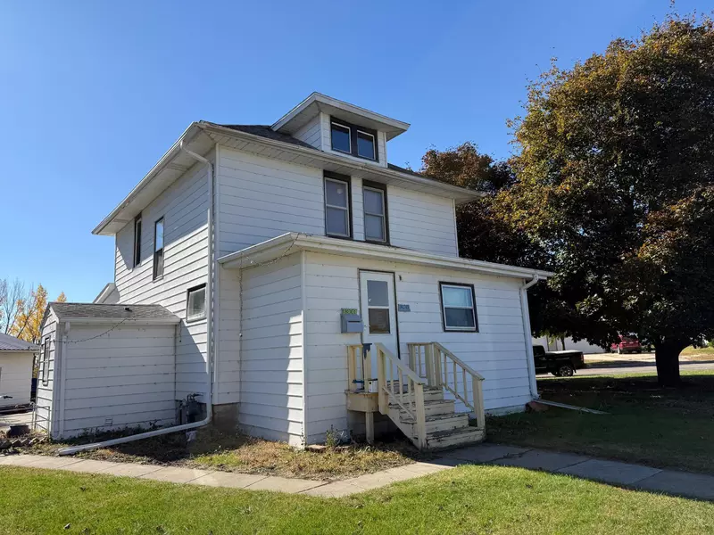 1308 East AVE, Worthington, MN 56187