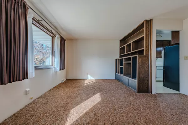 Fargo, ND 58103,1718 15th ST S