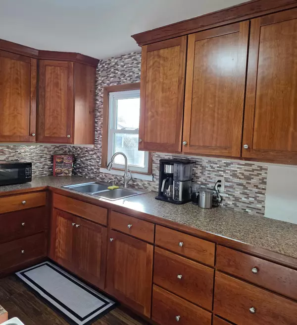 Dodge Center, MN 55927,507 3rd ST SE