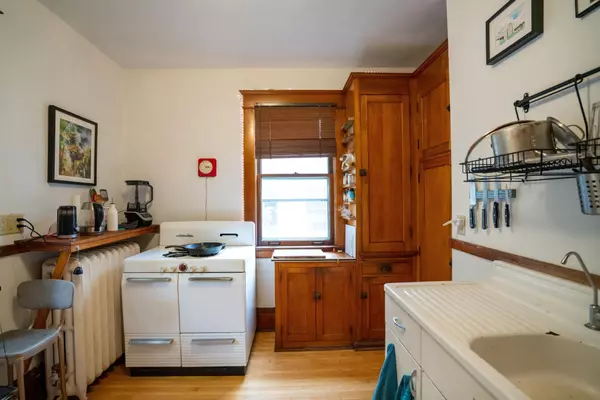 Saint Paul, MN 55104,1879 Portland AVE #3