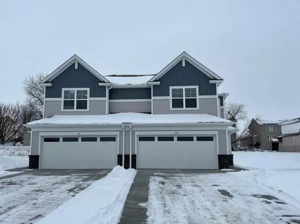 5413 Queens DR NW, Rochester, MN 55901