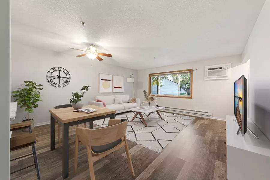 2100 Ridge DR #13, Saint Louis Park, MN 55416