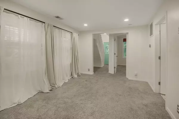 Saint Paul, MN 55102,398 Banfil ST