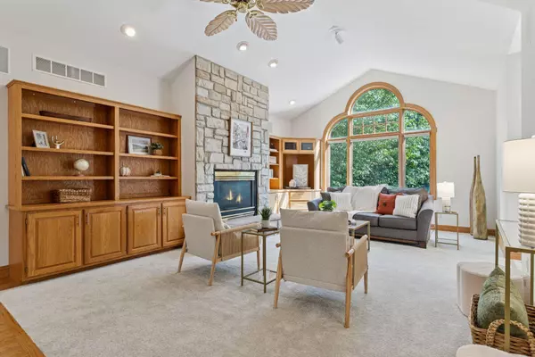 Inver Grove Heights, MN 55076,5938 Burke TRL