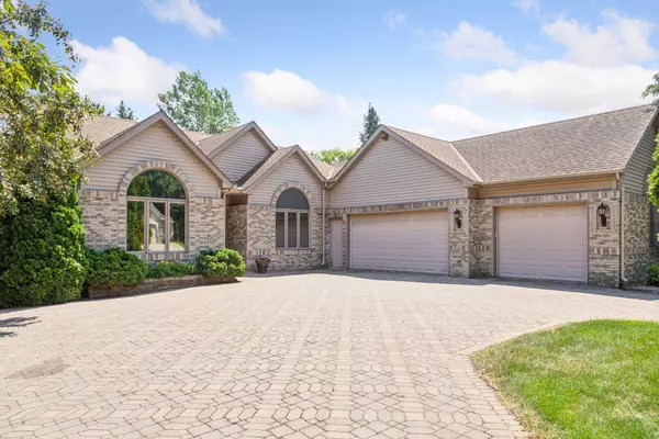 Inver Grove Heights, MN 55076,5938 Burke TRL