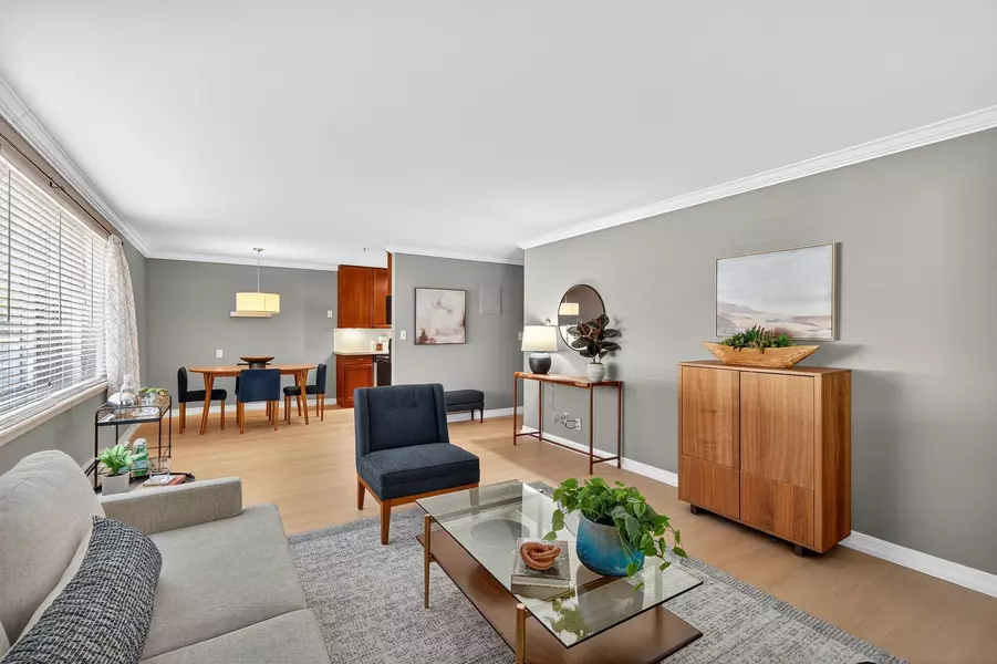 2700 W 44th ST #104, Minneapolis, MN 55410