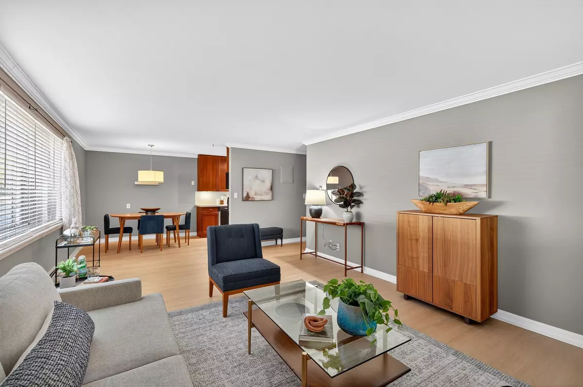 Minneapolis, MN 55410,2700 W 44th ST #104