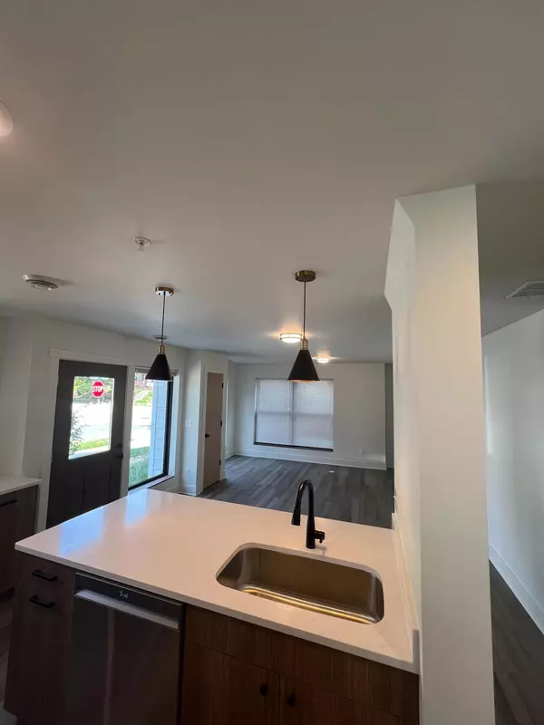 Minneapolis, MN 55419,131 W 46th ST