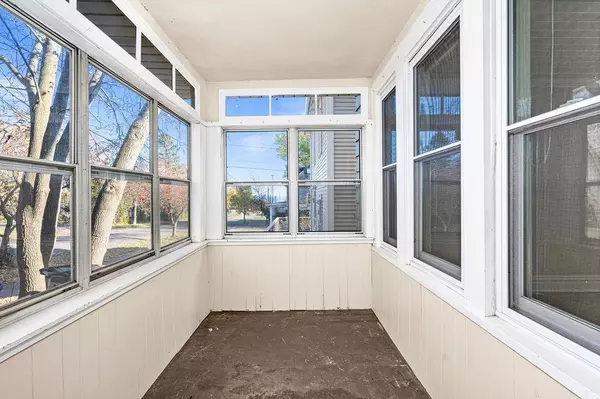 Duluth, MN 55805,819 N 7th AVE E