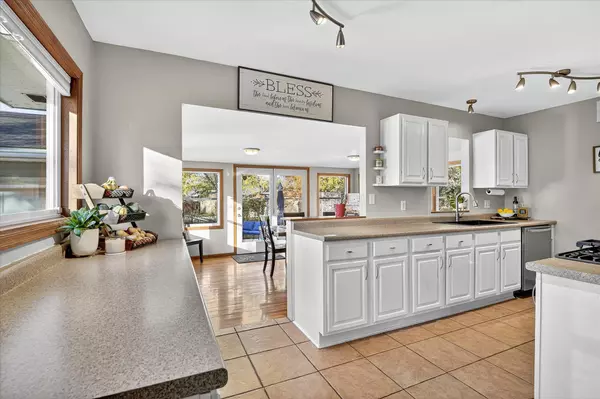 Blaine, MN 55434,607 106th AVE NE